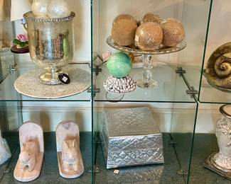 MISCELLANEOUS DECOR/ACCENTS