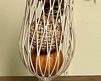 WIRE VASE, DECORATIVE SPHERES