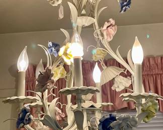 ANTIQUE FLORAL/LEAF CHANDELIER