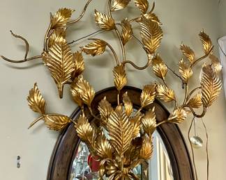 VINTAGE METAL LEAF WALL SCONCE