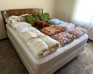 Queen bed with mattress and box spring