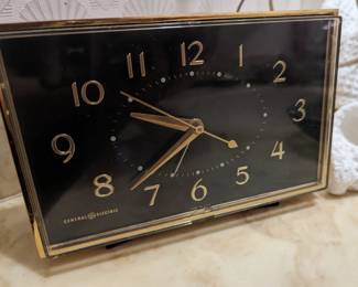 60s MCM vintage electric clock