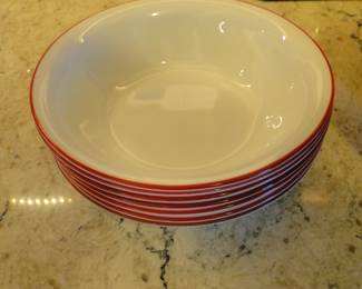Very nice set of Corelle bowls