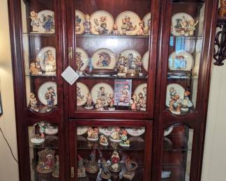 Jasper Cabinet Company Curio Cabinet