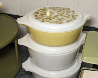 Vintage Pyrex Items