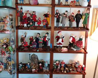 More Simpich, including carolers, santas and elves 