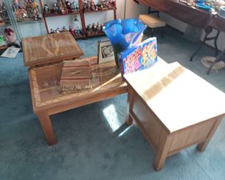 Very nice end table and coffee table set - inlaid wood design