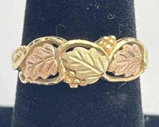 10K Yellow & Rose Gold Grape Leaves Ring
