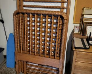 Jenny Lind crib