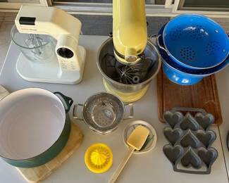 Two KitchenAid Mixers  and Cuisinart Blender. 