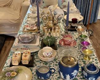 Find collection of English antiques. 