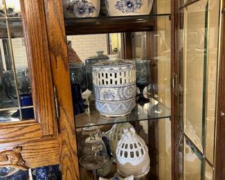 Collection of blue China from USA, Italy and England.