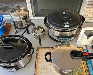 Pressure cooker, Crock pot, Household Appliances.