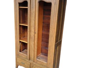 Antique Tiger Oak Wardrobe Armoire. With removable from mirrors.