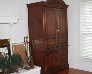 entertainment cabinet (priced to sell) 