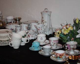 China sets, cup & saucer collection 