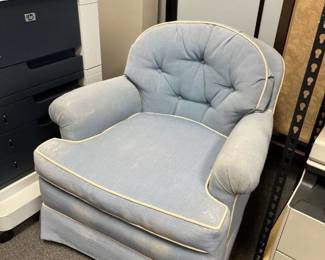 Upholstered rolling chair