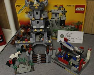 Lego Kings Mountain Fortress with Box Castle
