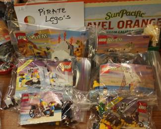 Lego Sets 1970, 6261 Raft Raiders, 6266, 6248 Volcano Island, 6267 Buried Treasure, 6235 Lagoon Lockup