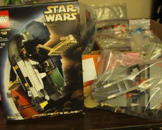 7153 Jango Fetts Slave 1 with Box
