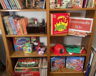 More Children's Items and vintage record player