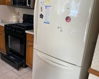 Kenmore Model 795.76204.901 Refrigerator
