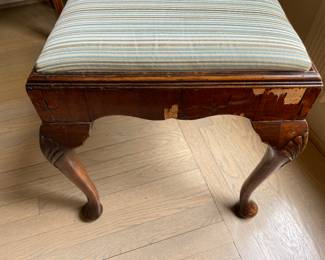 close up of veneer issue.