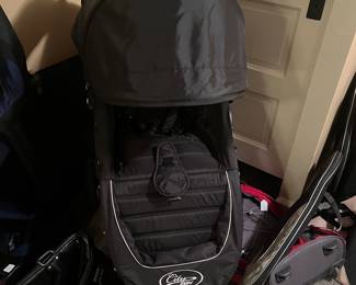 Another view of the stroller.