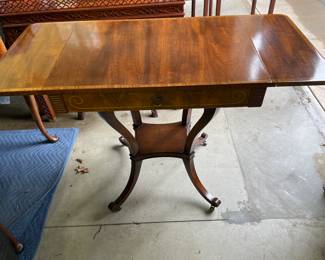 Shown with side leaves extended.  Lighting is affecting one extension but both are the same - no sun damage.