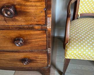 close up of the veneer issue on the chest