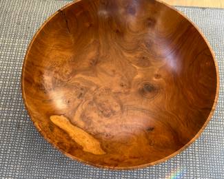 $1800 J. Kelly Dunn Milo wood salad bowl signed 2001. 17.5 inches in diameter by 5"h.  Presale purchase available  starting at 9 am sharp until 4pm Thursday.  Click message icon for instructions.