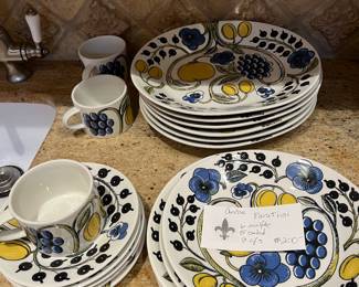 Arabia dinner set for sale