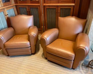 Photo showing both of these impeccable chairs. 