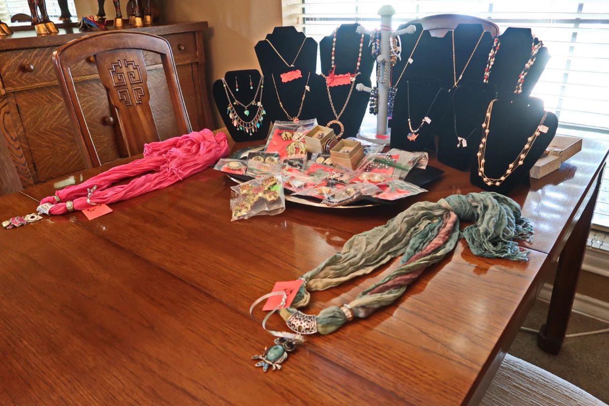 Lorenda’s Professional Estate Sales Great... starts on 3/7/2024