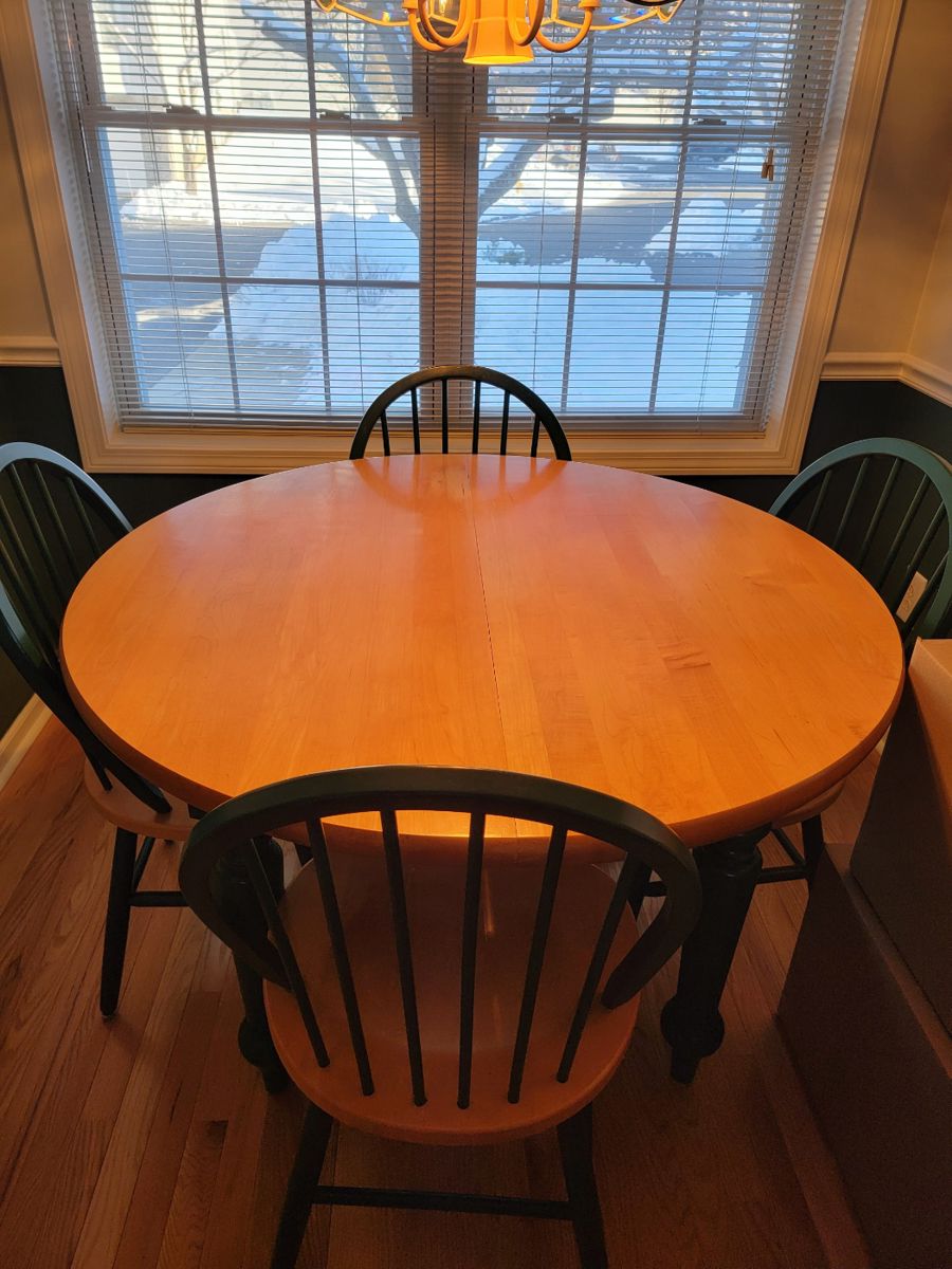 Estate sale with furniture in Danbury, CT starts on 3/9/2024