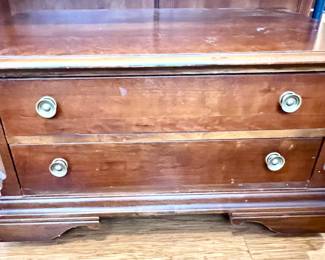 Low chest of drawers