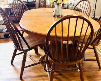 Breakfast/dining table & chairs