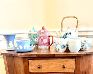 Assorted china teapots, cups & saucers, including some wedgewood.