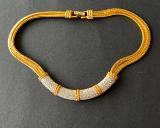 Costume gold necklace.