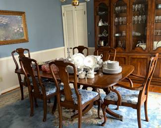 Beautiful 'Henredon' Dining Room Set
