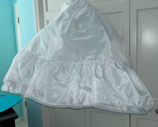 Hoop skirt slip