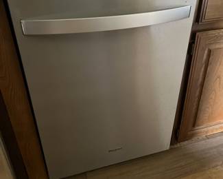 Whirlpool dishwasher and oven not shown