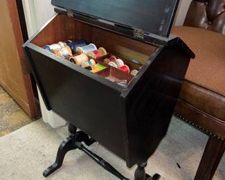 Sewing storage box with legs