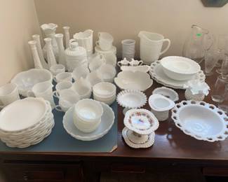 Milk glass 