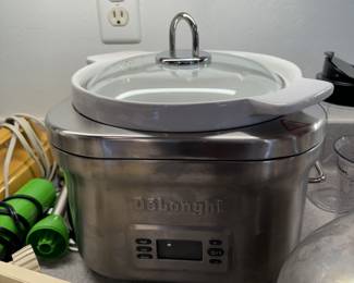 DeLonghi 5-Quart Stainless Steel Slow Cooker