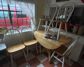 Breakfast table with chairs 