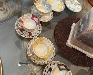 Very darling tea cups