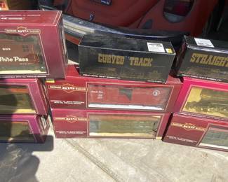 "G" scale trains & tracks