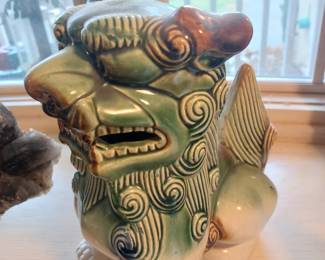 ONE HAS A CHIP ON ONE FANG