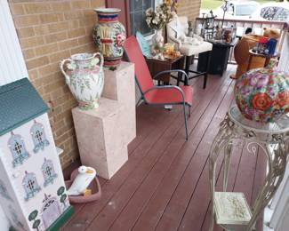 PINK SWIRL LAMINATE SQUARE PEDESTALS